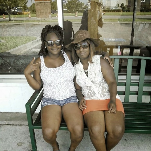 Meet your Posher, Erica - Picture 1 of 1